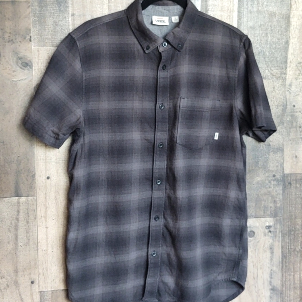 Vans plaid Button down short sleeve Shirt sz Small